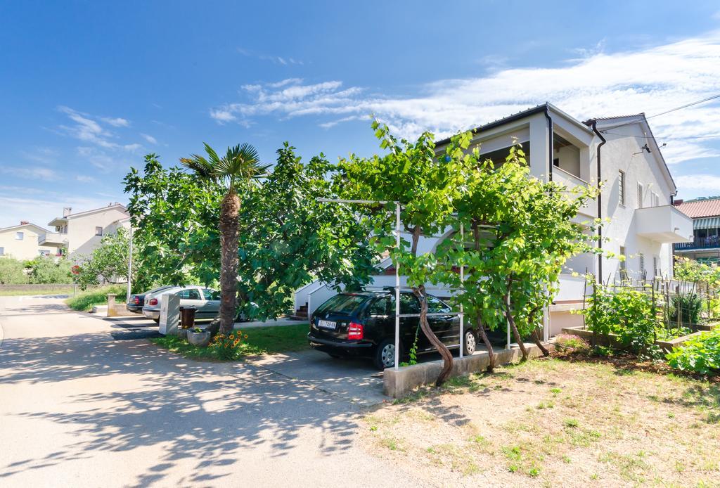Apartment Neda Пунат Экстерьер фото